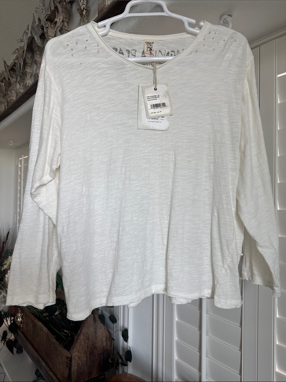Magnolia Pearl Long Sleeve Boyfriend Viggo Tee 1489 True